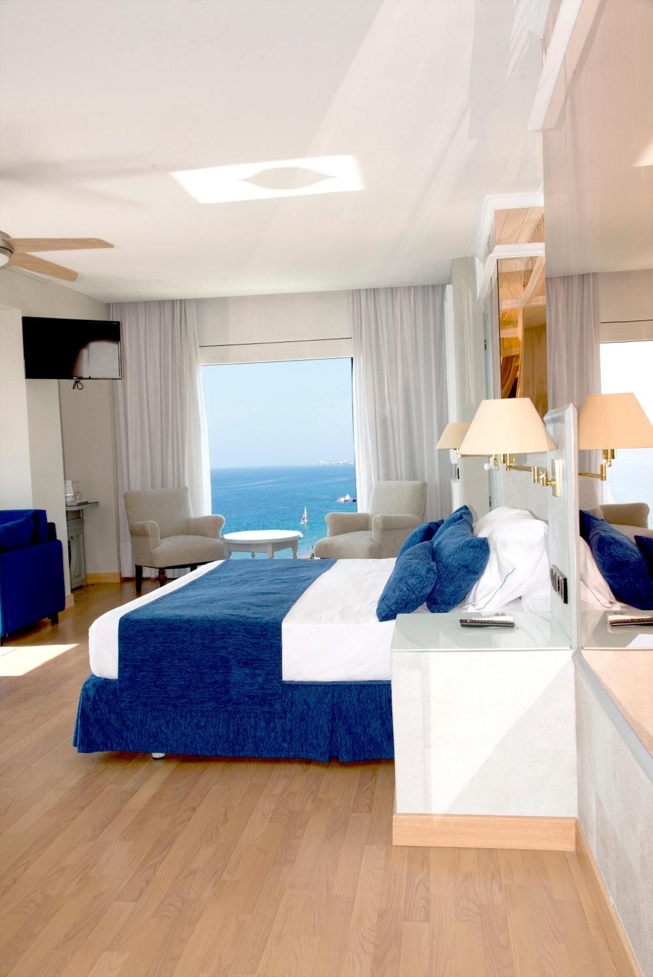Junior Suite,1310579359:JPEG